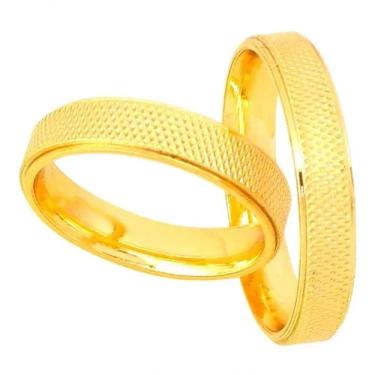 Imagem de Par De Alianças 4mm Chanfrada E Recartilhada Banhada Ouro