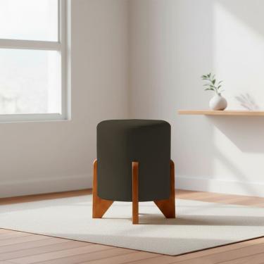 Imagem de Puff Decorativo Eloah Redondo Assento Extra para Sala Quarto Suede  Pufe com Pés de Madeira 