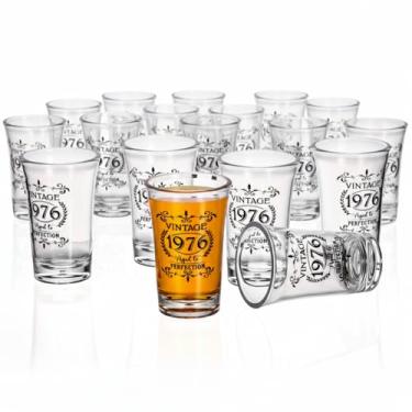 Imagem de Sliner Pacote com 48 copos de shot de aniversário a granel, lembrancinhas de festa de aniversário vintage de plástico de 40/50/60 a anos, presente de decoração (Vintage 1986)