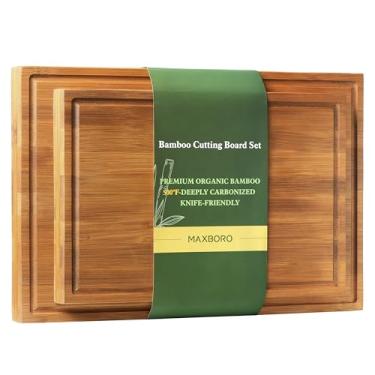 Imagem de Maxboro Conjunto de tábua de corte de bambu, 2 peças de tábua de cortar dupla face para preparação e servir refeições na cozinha, charcutaria, sulcos de suco e alça lateral, ideal para carne, legumes