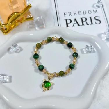 Imagem de Pulseira de contas verdes com berloques de raposa design elástico trazendo riqueza e boa sorte para uso diário, presente de feriado