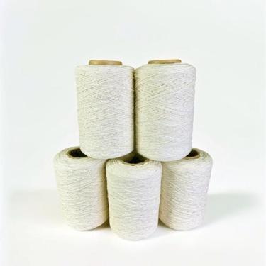 Imagem de Barbante Escolar Cru Algodão Rolo 1Kg Fio Nº8 - 1 Un - Barca Utilidade