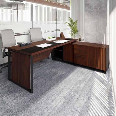 Imagem de Mesa de Escritório Diretor em L 180cm com Armário Lateral e Caixa de Tomadas Corporate Louro Preto / Preto