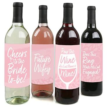 Imagem de Big Dot of Happiness Rosa elegantemente simples – Decorações de lembrancinhas de casamento ou chá de panela para mulheres e homens – adesivos de etiqueta de garrafa de vinho – Conjunto de 4