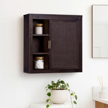 Imagem de Teamson Home Armário de parede Hatteras 56 cm W com armazenamento aberto e fechado com prateleiras resistentes, estilo moderno costeiro e suporte de madeira maciça para instalação segura na parede