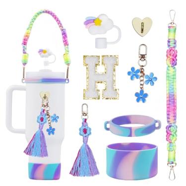 Imagem de Rabrgab Conjunto de acessórios para copos Stanley com inicial de 8 peças para 1,134 g, 850 g 590 g - Presentes para meninas adolescentes, copo de decoração com alça, enfeite de palha arco-íris