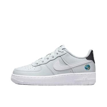 Imagem de Nike Boy's Air Force 1 LV8 (Big Kid) Photon Dust/White/Black/Chlorophyll 6 Big Kid M