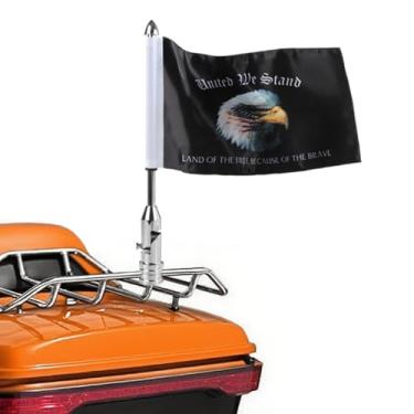 Imagem de Bandeira de motocicleta "United We Stand" 15 cm x 23 cm e suporte de mastro dobrável para montagem em mastro de motocicleta 90° para racks de bagagens de 1/2 polegada Harley Touring Spring Honda Goldwing etc. Suporte dobrável para bandeira