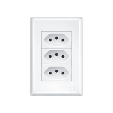 Imagem de Tomada Tripla Fame Evidence 2p+t 10a Com Placa 4x2 Branco