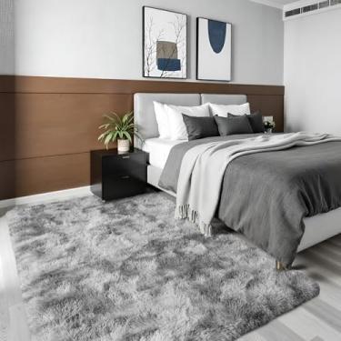 Imagem de Terrug Tapete fofo para quarto, cinza claro tingido de 9 x 1,5 m para sala de estar, quarto de crianças, tapete lavável de pelúcia ultramacio com suporte de borracha antiderrapante, decoração de chão