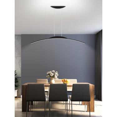 Imagem de Luminária pendente LED moderna com design criativo e curvatura ajustável, dimerizável e com controle remoto. Ideal para sala de jantar, cozinha e escritórios (preta, 80 cm).