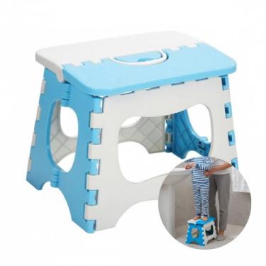 Imagem de Banqueta Plástica Dobrável Portátil - Banquinho Dobrável para Criança e Adulto - Banquinho para Casa, Viagem, Jardim e Acampamento - Assento Leve e Resistente - Shop100 (Azul)