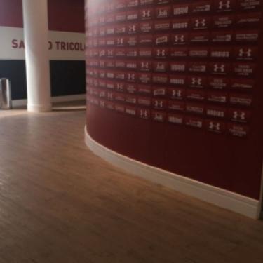 Imagem de Kit Com 5 Barras Rodapé De Poliestireno 11cm X 18mm X 2.44m Frisado Mf11 Nmc 12m Branco