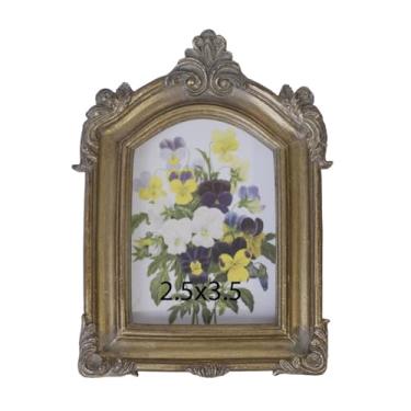 Imagem de WINPLUS+ Moldura vintage ornamentada em forma de arco com entalhe floral intrincado, uma peça de decoração atemporal que mistura estilo antigo e design elegante, suporte de parede e exibição de mesa