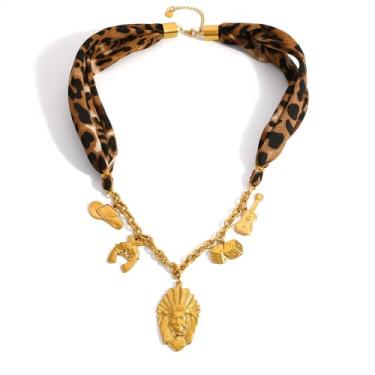 Imagem de Colar com pingente de lenço de seda de leopardo tribal indiano para mulheres de aço inoxidável, chapéu de caubói ocidental, armas musicais, guitarra, charme, corrente ajustável, gargantilha e joia