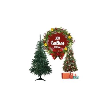 Imagem de Árvore de Natal Tradicional, Verde, 1,50 Metros de Altura, 380 Galhos, Material PVC e Ferro, Base de Ferro, Decoração Natalina
