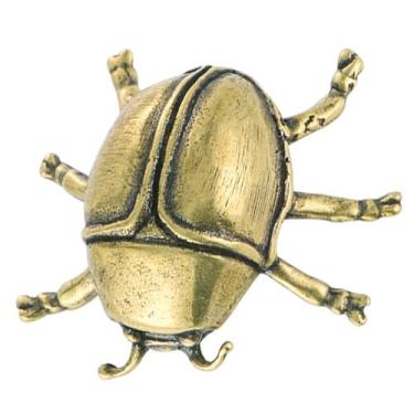 Imagem de Ornamento de artesanato de latão decoração em forma de besouro vintage acabamento pátina retrô latão amarelo criativo decoração de mesa interna para escritório em casa