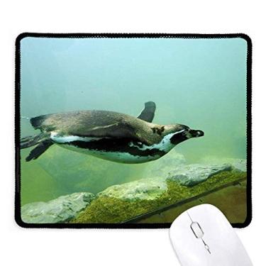 Imagem de Mousepad com borda costurada para jogos de borracha com pinguim da Antártica do oceano