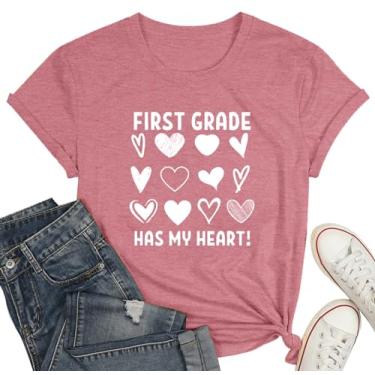Imagem de WEITUN Camiseta feminina para professor do Dia dos Namorados First Grade Has My Heart Camiseta Teacher Life manga curta, Rosa 1, XXG