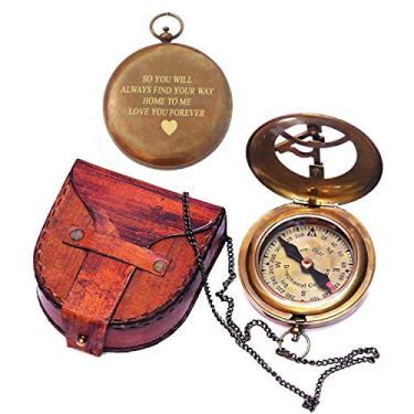 Imagem de Bússola com capa de couro gravada – presente de viajante – presente inspirador – presente de aventureiro – presente de casamento – presente de batismo – presente para ele