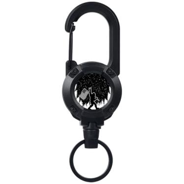 Imagem de Chaveiro retrátil de floresta de coníferas com bandeira do pé grande, porta-crachá retrátil com mosquetão multiferramentas para homens e mulheres