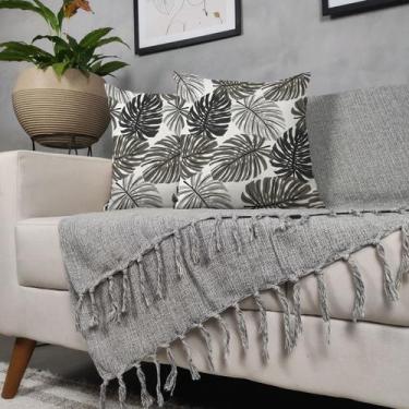 Imagem de Kit Manta Para Sofá Cinza + 2 Capas De Almofada Com Zíper - Genérico, 