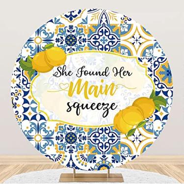 Imagem de DORCEV Capa de fundo redonda She Found Her Main Squeeze 2 x 2 m, fundo de limão para casamento, marrocos, floral, azulejos azuis mediterrâneos, meninas, mulheres, decoração de festa Miss to Mrs Bride