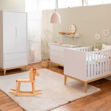 Imagem de Kit Quarto Infantil Theo com Pés Square Natural - Berço + Cômoda 6 Gavetas + Guarda-Roupa 2 Portas - Branco