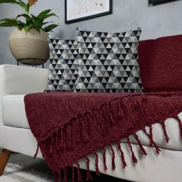 Imagem de Kit Manta Para Sofá Vinho + 2 Capas De Almofada Com Zíper - Genérico, 