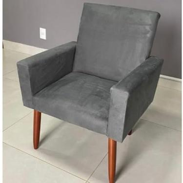 Imagem de Poltrona Estofada para Sala Quarto e Escritório – Conforto e Estilo em Suede Pés Palito Madeira Eucalipto Reflorestado (cinza)