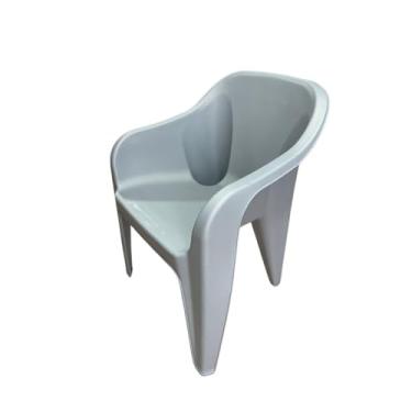 Imagem de Cadeira Poltrona de Plástico Confortável - Assento Largo Empilhavel com Acabamento Fosco, Ideal para Uso Doméstico e Comercial (Cinza)