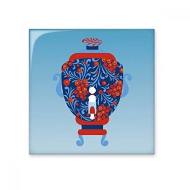 Imagem de Pedra adorna de tijolo vitrificado com padrão de vaso com símbolo nacional da Rússia