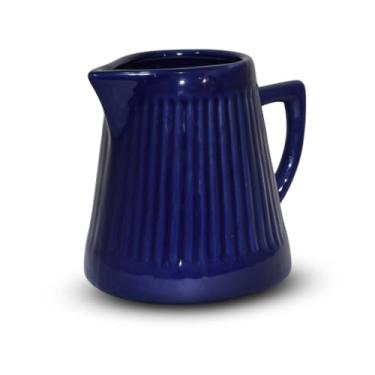 Imagem de Jarra-Leiteira de Cerâmica Frisada 1.2L – Louças Decorativas Vintage, Ideal para Cafeterias, Padarias, Confeitarias, Casa e Chá (Azul Cobalto)