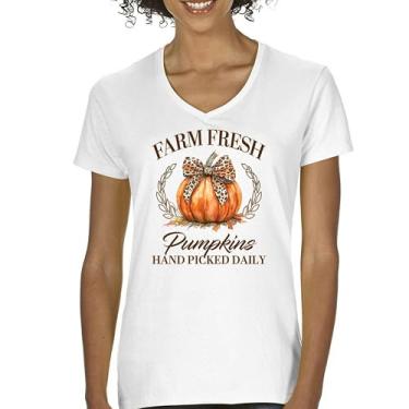 Imagem de Camiseta feminina gola V Farm Fresh Pumpkins outono aconchegante estação do labirinto de milho festival dia de ação de graças peru outono linda camiseta, Branco, P