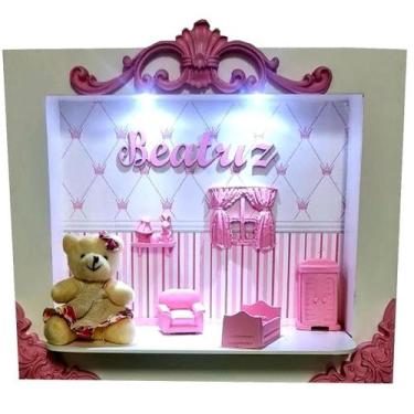 Imagem de Quadro Enfeite De Porta Maternidade Cenário Led - Branco e moveis Rosa