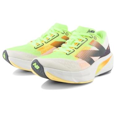 Imagem de New Balance FuelCell Rebel V4 Tênis feminino, Branco/Branco-Limão Branco/Manga Quente, 6 Wide