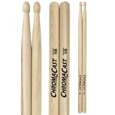 Imagem de ChromaCast Baquetas de nogueira 5B feitas nos EUA, 2 pares - ponta de madeira - perfeita para bateristas iniciantes, intermediários e profissionais - Madeira de nogueira americana de verdade