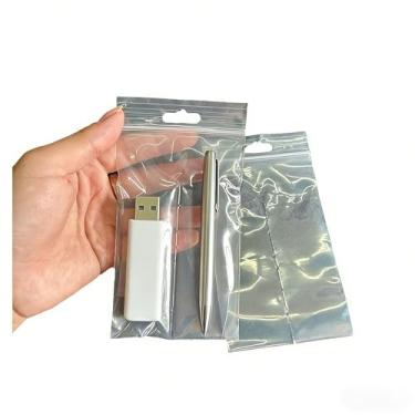 Imagem de YDJIANCAI 100 sacos de armazenamento transparentes para pulseiras de relógio, sacos de plástico autoselantes de 3,93 mm com orifício para pendurar - organizador de joias, peças pequenas e acessórios