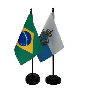 Imagem de Kit Bandeiras de Mesa Brasil e San Marino, Base e Haste em Plástico Preto, Tecido Oxford, Uma Face