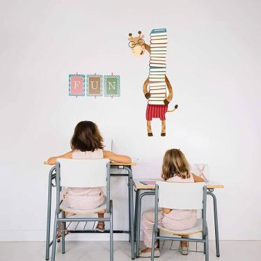 Imagem de Adesivo De Parede Dona Girafa E Seus Livros