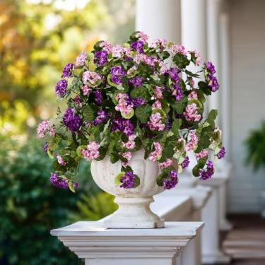 Imagem de Flores artificiais de gerânio para uso ao ar livre, 2 peças, flores artificiais rosa artificiais com hastes de seda visual realista, arranjo floral real para varanda e varanda (2 peças roxo + rosa)