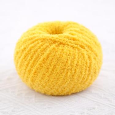 Imagem de Fio de pelúcia curta para crochê – bolas de fio macias e fofas para amigurumi, bonecas, artesanato DIY e presentes artesanais (16 amarelos brilhantes)