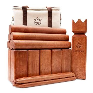 Imagem de SunNordic Conjunto de jogos Kubb Yard, jogo de madeira de borracha para jardim ao ar livre com bolsa de transporte de lona, jogo de xadrez viking gigante Clash para crianças, adultos e gramado de