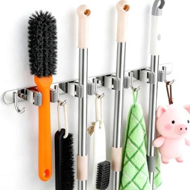 Imagem de Saihisday Suporte de parede para vassoura, organizador de esfregão e vassoura de aço inoxidável, rack de armazenamento resistente com 4 prateleiras e 5 ganchos para garagem e jardim (cinza)