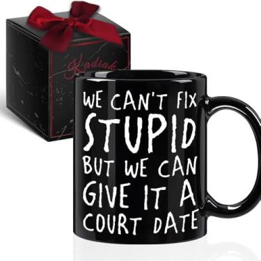 Imagem de Presente engraçado de advogado para ela ele, We Can't Fix Stupid But We Can Give It A Court Date Caneca Presente 325 ml, Caneca de café de cerâmica advogada presentes para estudante de direito