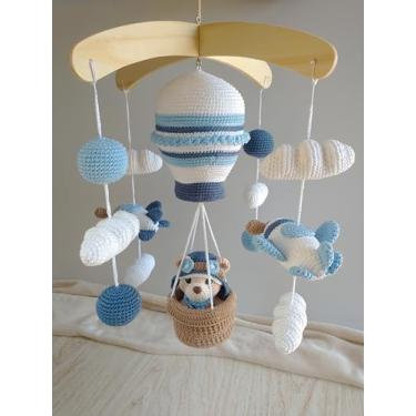 Imagem de Móbile de Berço Aviador, Crochê Artesanal, Balão Azul e Branco com Urso e Aviões, Decoração Quarto Bebê