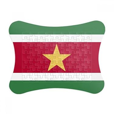 Imagem de Moldura de quebra-cabeça com a bandeira nacional da América do Sul do Suriname para decoração de imagem