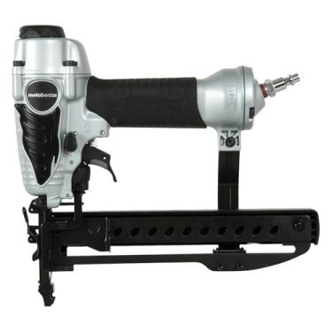 Imagem de Metabo HPT Grampeador de coroa estreita, pregadores pneumáticos preferidos, grampeador de acabamento para móveis e armários, ferramenta de acabamento leve, design ergonômico, calibre 18, grampos de 1