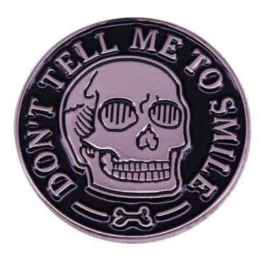 Imagem de Crachá esmaltado Don't Tell Me To Smile Skull Feminist Women Rights Girl Power Goth Halloween 2,8 cm, 1.1 Inches, Esmalte, Esmalte