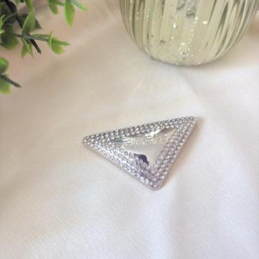 Imagem de Broche Triângulo Prata Paris com Strass - Pistache Acessórios